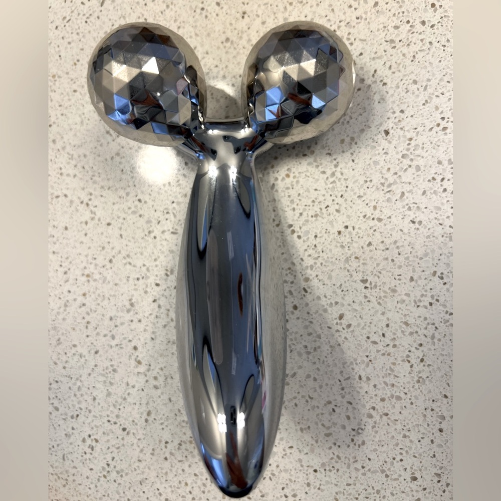 ReFa Carat Ray skin firming tool